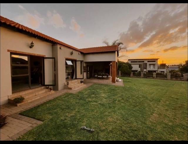 4 BEDROOM PROPERTY TO RENT IN COPPERLEAF ESTATE